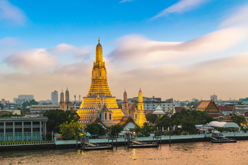Fototapeta premium Wat Arun Temple in Bangkok