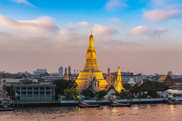Naklejka premium Wat Arun Temple in Bangkok