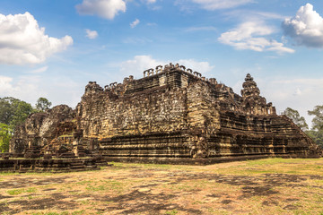 Fototapeta na wymiar Baphuon temple in Angkor Wat