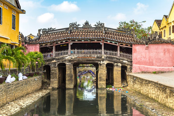 Naklejka premium Japanese Bridge in Hoi An, Vietnam