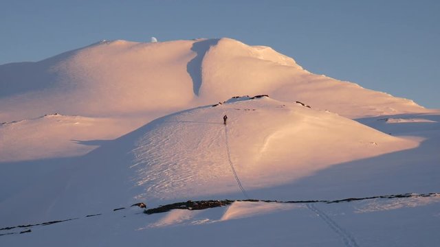 Splitboarding/skiing in June, 01:00 am in the midnight sun, Riksgr&auml;nsen Swedish Lapland.