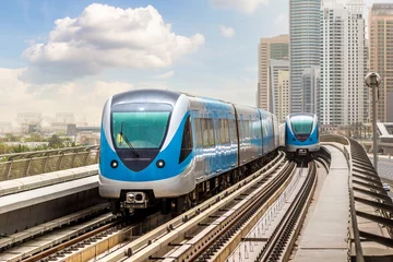 Tuinposter Dubai metro spoorweg © Sergii Figurnyi