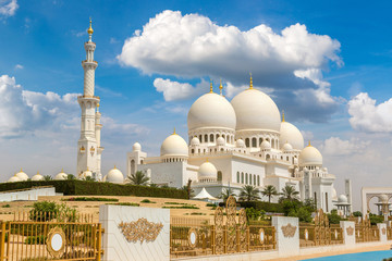 Sheikh Zayed Grand Mosque in Abu Dhabi