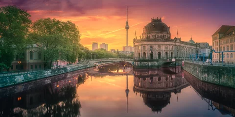 Foto op Plexiglas Berlijn Museumeiland aan de rivier de Spree in Berlijn, Duitsland