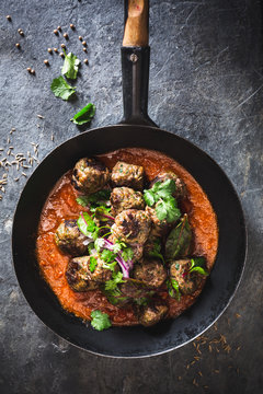 Boulette de Viande &agrave; l' Indienne et sauce au Curry