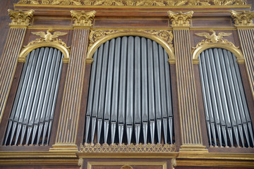 0rgue de l'église sainte-Marie Madeleine à Martigues