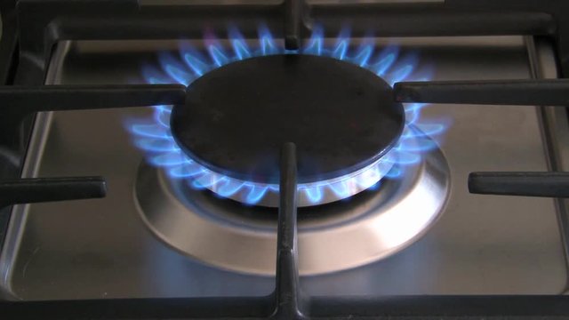 Gas stove turn on and off