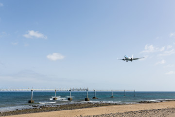 Fototapeta na wymiar Landing in Fuerteventura