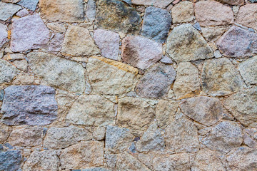 Mauer aus Feldsteinen