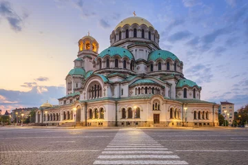Raamstickers Alexander Nevski-kathedraal in Sofia, Bulgarije bij zonsondergang © tichr