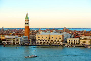 Obraz na płótnie Canvas Venedig Campanile Dogenpalast Stadtansicht
