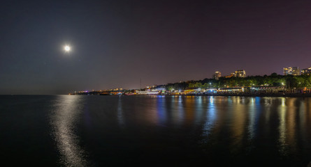 Obraz premium Langeron Beach in Odessa at night