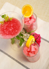 Photo of watermelon cocktails with roses.