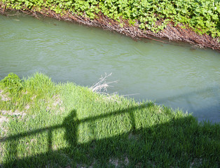 川　春　影　素材