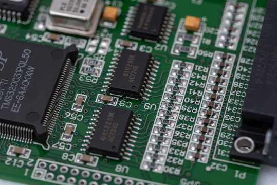 電子回路基板 - Powered by Adobe