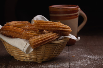 Churros fritos en manteca