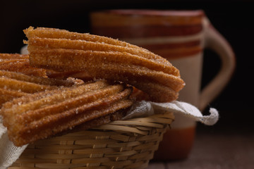 Churros fritos en manteca