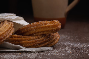 Churros fritos en manteca