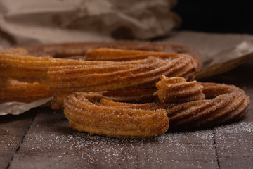 Churros fritos en manteca