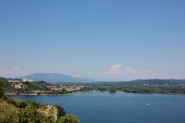 Fototapeta na wymiar Rocca Borromea di Arona, Lago Maggiore, Italia
