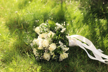 bright bridal bouquet