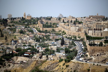 Fototapeta na wymiar view of the old city of Jerusalem in Israel with an olive mountain.