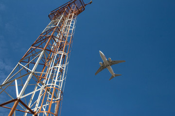 Sao Paulo, Brazil, August 25, 2011. passenger plane fly down over takeoff runway from Congonhas Airport, in Sao Paulo © AlfRibeiro