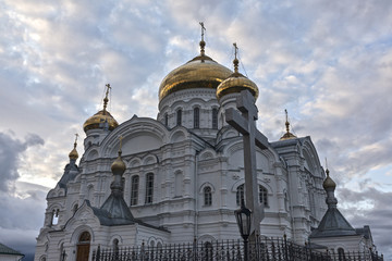 Символы христианства. Крестовоздвиженский собор. Белая гора