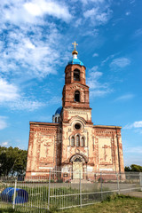 Fototapeta na wymiar building of the Christian Orthodox Church