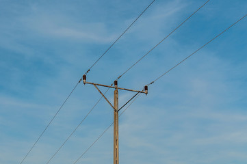 Słup energetyczny wysokiego napięcia