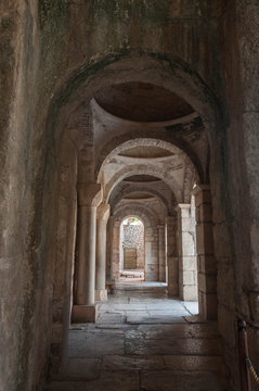 Церковь Святого Николая Чудотворца в Демре, внутренние коридоры храма
