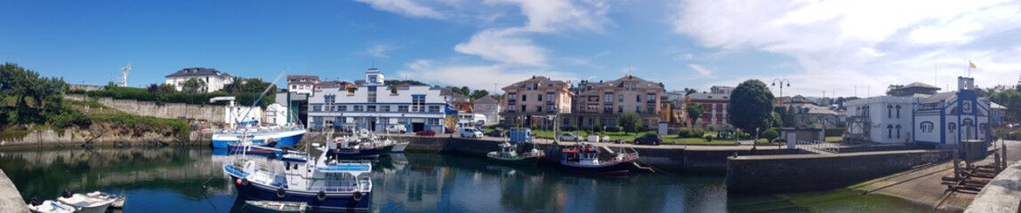 Fototapeta na wymiar Panoramic landscape of the seaport of Puerto de Vega, Asturias - Spain