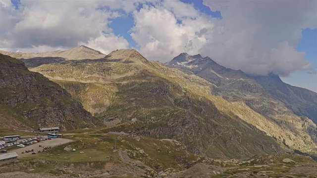 Serr&ugrave; Dam, Gran Paradiso National Park - Hyper lapse. Italy
