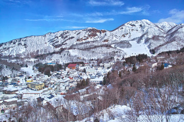 冬の蔵王温泉の風景
