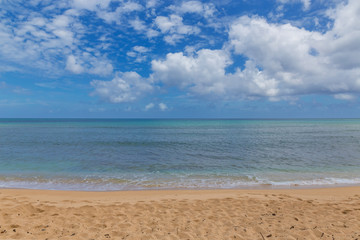 Beautiful shoreline at tropical sandy beach in Oahu island, Hawaii