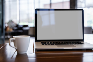 Fototapeta premium mock up Using laptop with blank screen computer modern