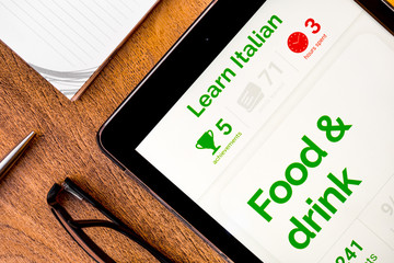 Learning Italian with language learning app on a tablet: gamification of language learning	