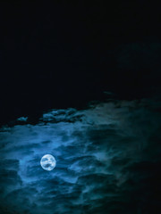 Mystische Nacht mit Vollmond.