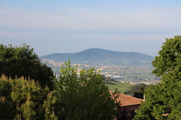 Fototapeta na wymiar Vista paesaggio verso Monte Conero, from Osimo, Italy