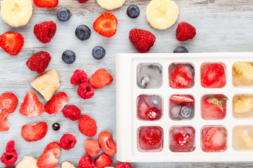 Freeze dried, fresh and frozen berry fruits.