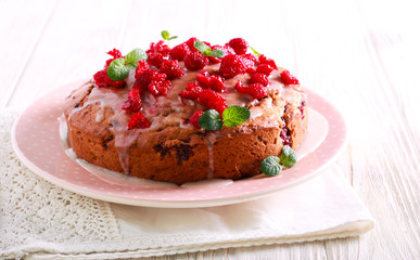 Raspberry and yogurt cake with icing