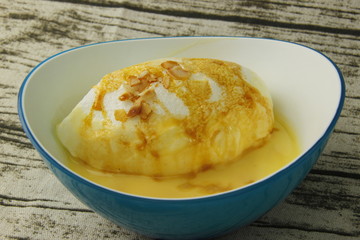 Île flottante et sa crème anglaise