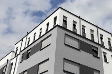 Wohnhaus mit modernem Fassadenanstrich