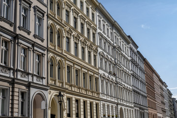 Obraz premium Häuserfront in Berlin-Kreuzberg