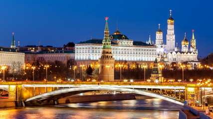 Fototapeta premium The Moscow Kremlin, usually referred to as the Kremlin, fortified complex at the heart of Moscow, overlooking the Moskva River to the south