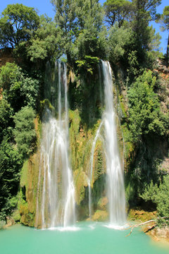 Sillans la Cascade