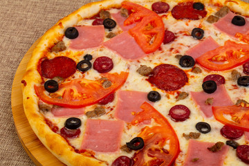 Pizza with ham