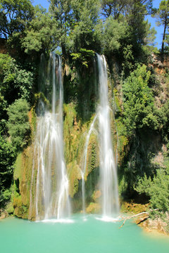 Sillans la Cascade