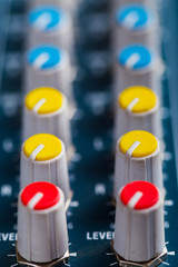 Music mixer console equipment to write change sound