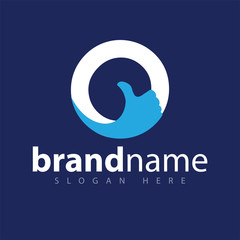 Obraz premium O letter with thumb logo icon vector template